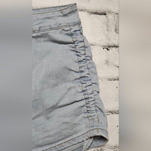 SHEIN SXY Drawstring Side Denim Shorts - Picture 7 of 16